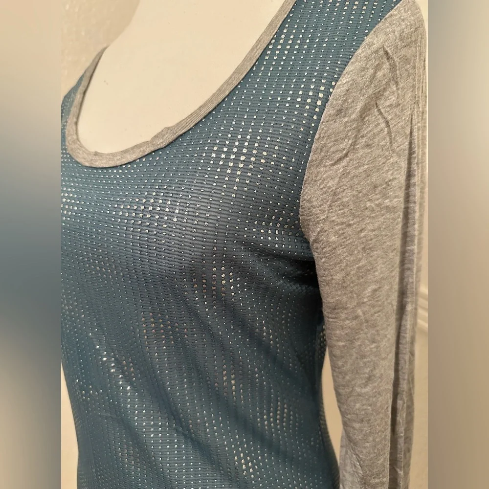 BKE Turquoise & Grey Foil 3/4 Sleeve Top ✨